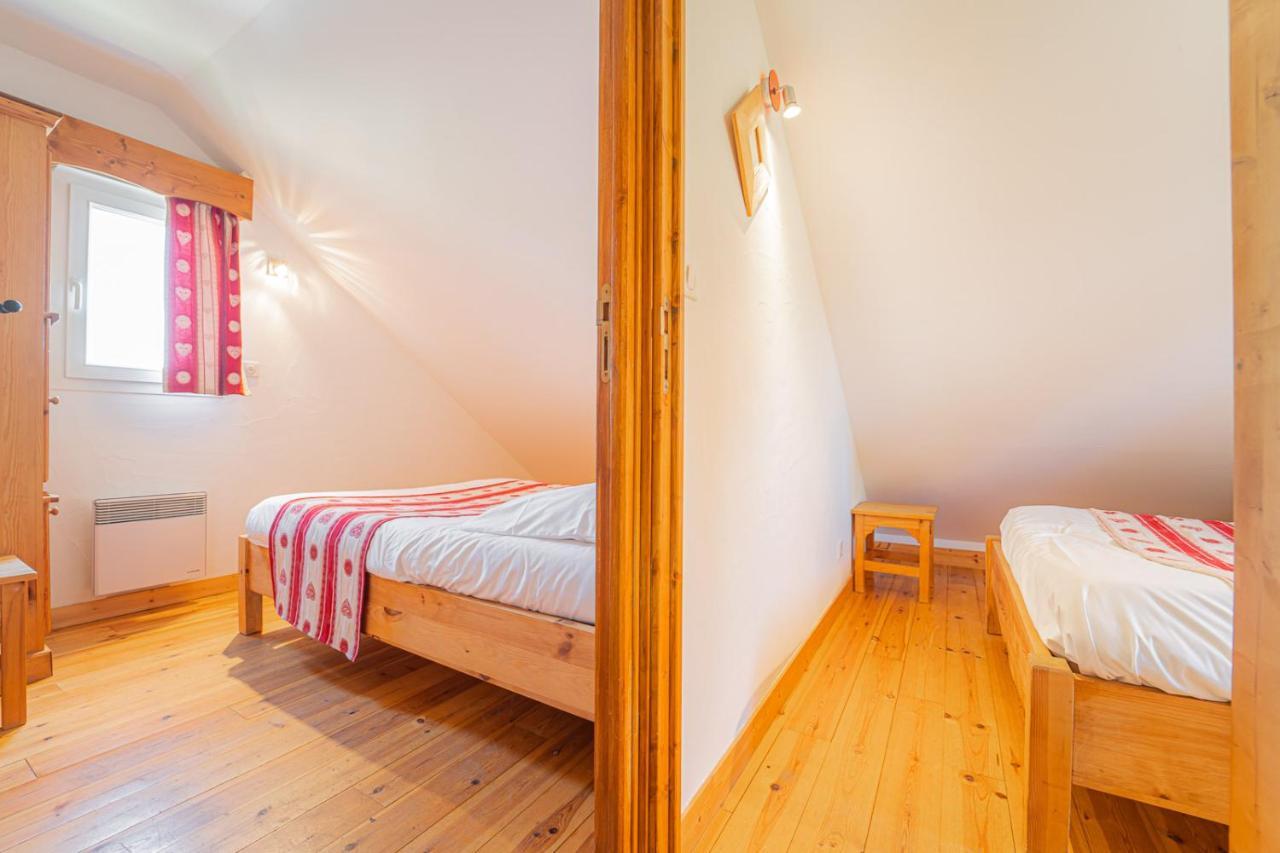 Village De Gites Les Chalets De L'Aubrac オモン・オーブラック エクステリア 写真