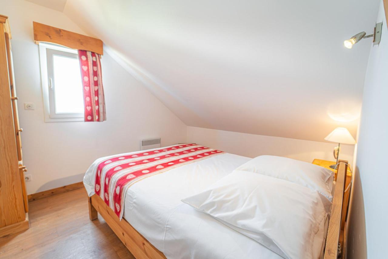 Village De Gites Les Chalets De L'Aubrac オモン・オーブラック エクステリア 写真