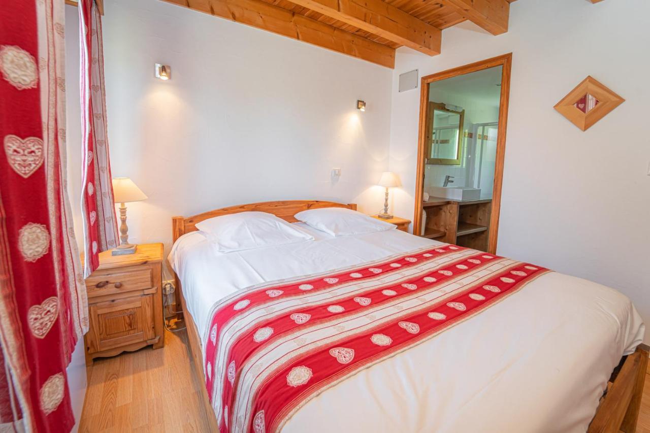 Village De Gites Les Chalets De L'Aubrac オモン・オーブラック エクステリア 写真